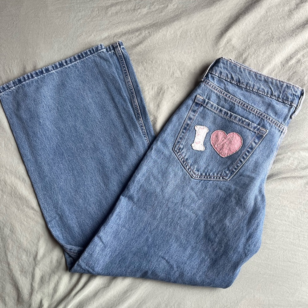 NWT!! Hollister Low Rise Baggy Denim Patchwork Jeans — Size 2 Regular!!